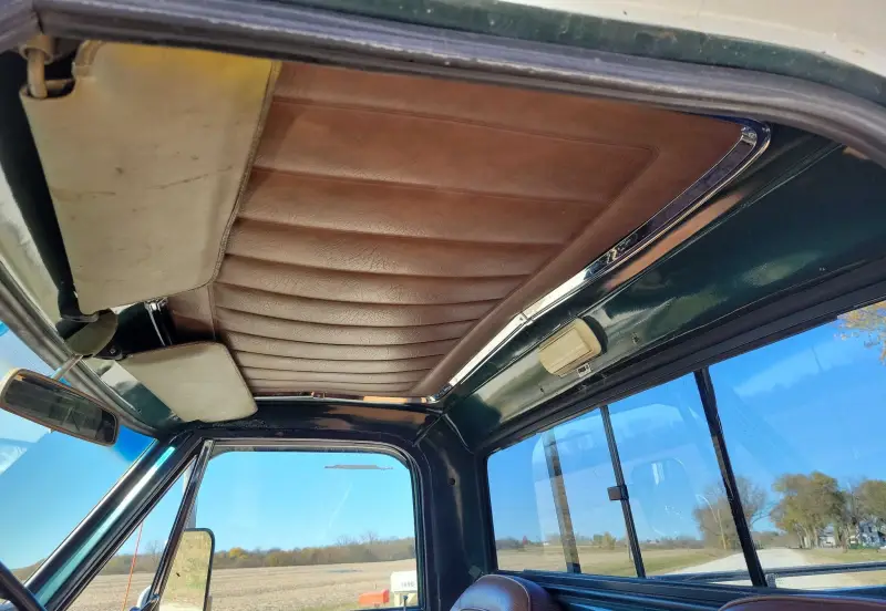 1972 Chevrolet C20 Super Custom Camper photo 39