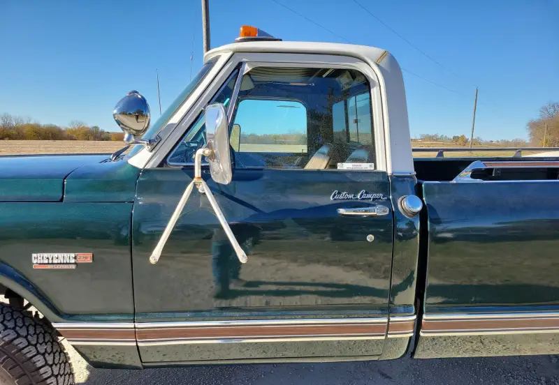 1972 Chevrolet C20 Super Custom Camper photo 19