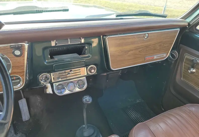 1972 Chevrolet C20 Super Custom Camper photo 33