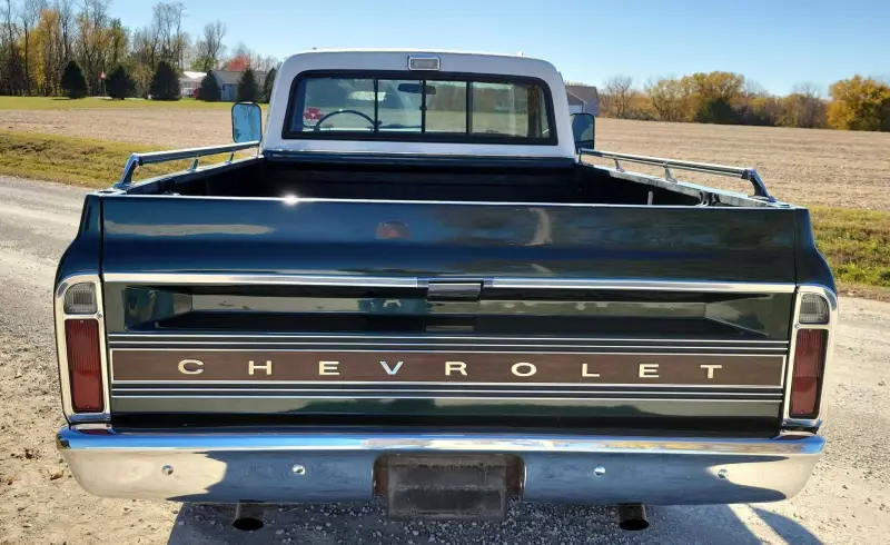 1972 Chevrolet C20 Super Custom Camper photo 6