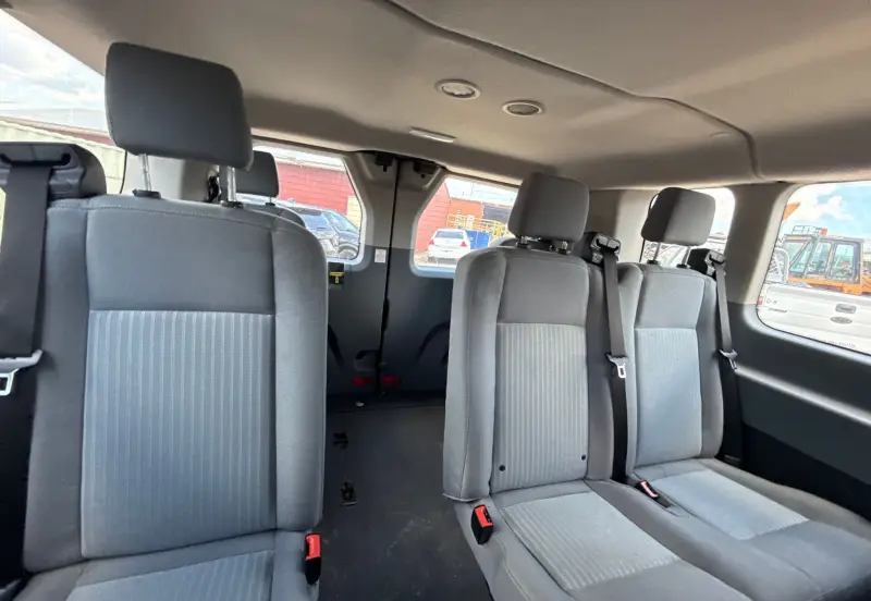 2018 Ford Transit 350 photo 40