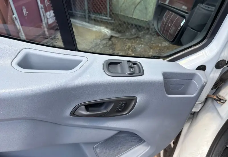 2018 Ford Transit 350 photo 13