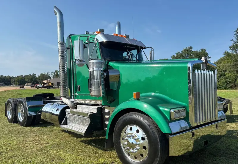 2022 Kenworth W900 photo 3