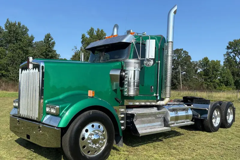 2022 Kenworth W900 photo 1