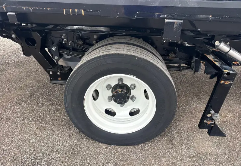 2022 Isuzu NRR photo 67
