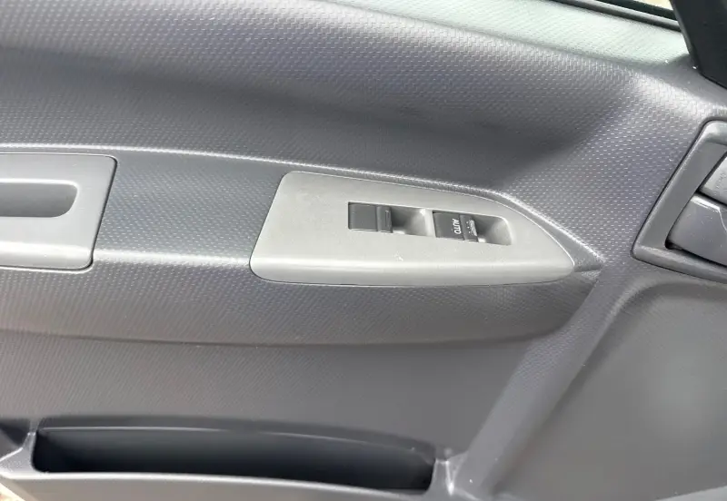2022 Isuzu NRR photo 27