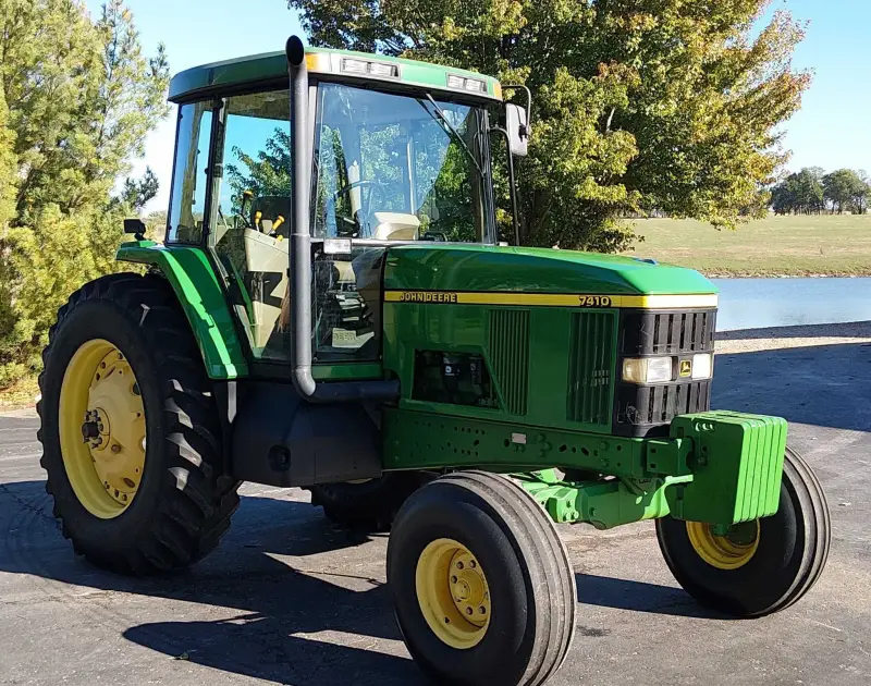 2002 John Deere 7410 photo 3