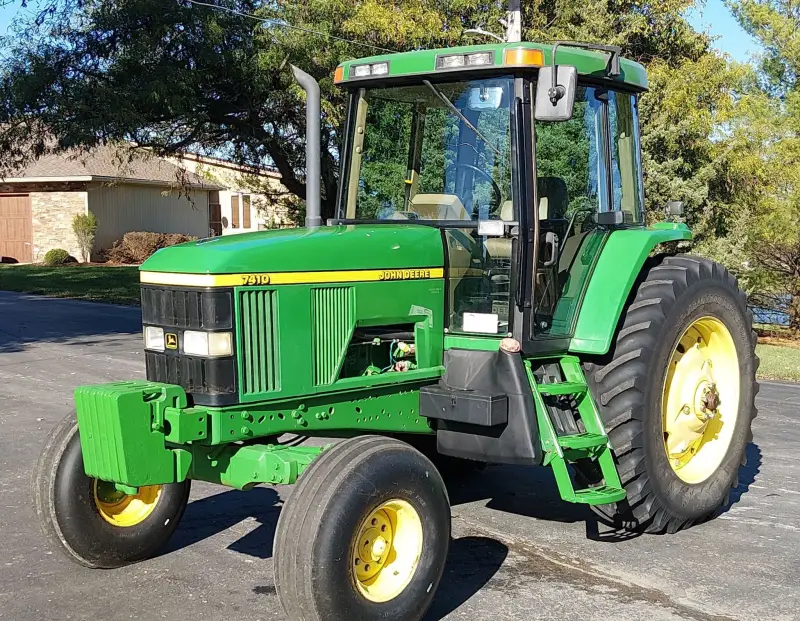 2002 John Deere 7410 photo 1