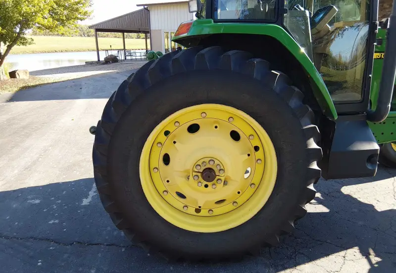 2002 John Deere 7410 photo 70