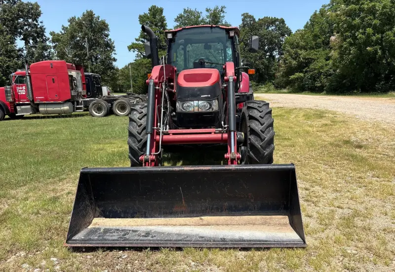 2019 Case IH Farmall 120C photo 2