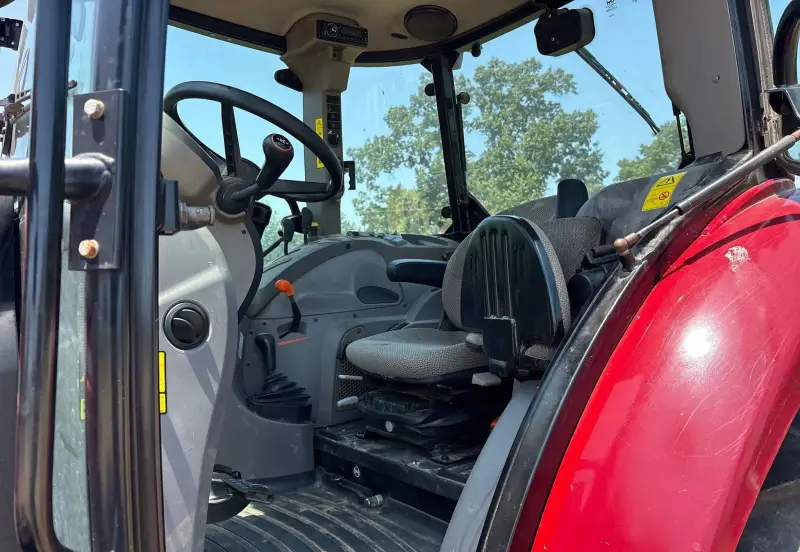 2019 Case IH Farmall 120C photo 28