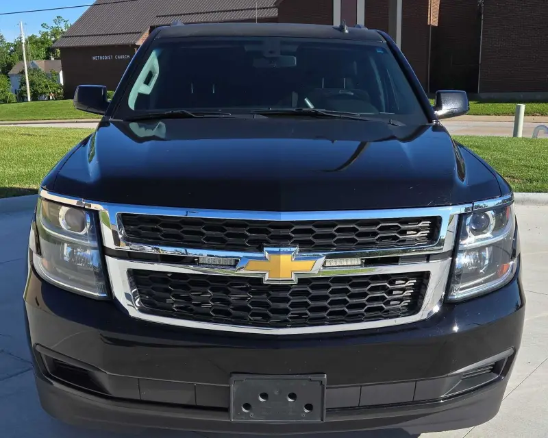 2015 Chevrolet Tahoe photo 2