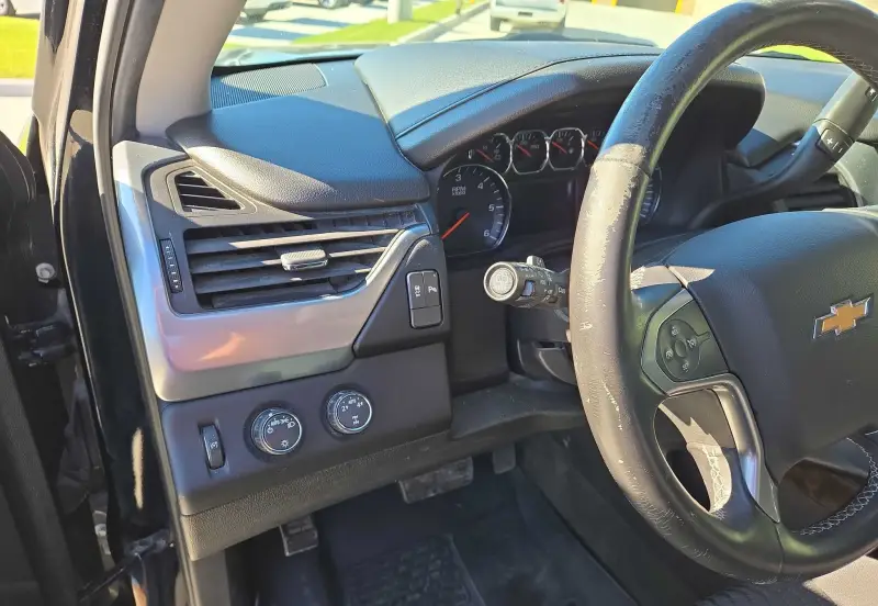2015 Chevrolet Tahoe photo 24