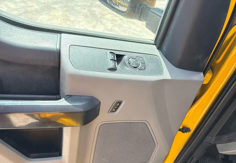 2020 Ford F350 Super Duty photo 31