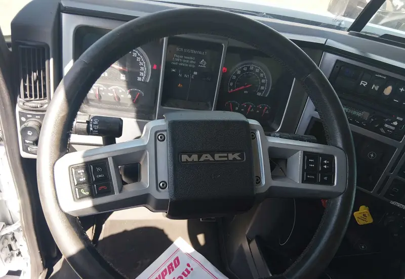 2020 Mack Anthem photo 75