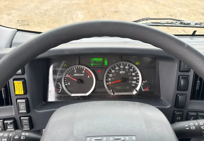 2022 Isuzu NRR photo 34