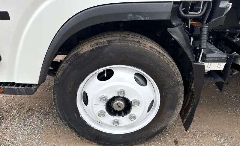 2022 Isuzu NRR photo 58