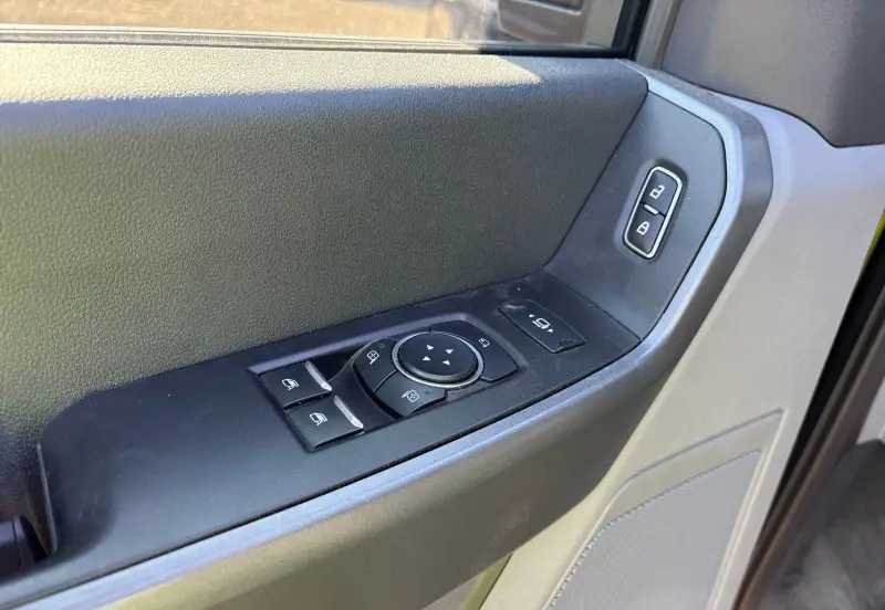 2023 Ford F350 Super Duty photo 18