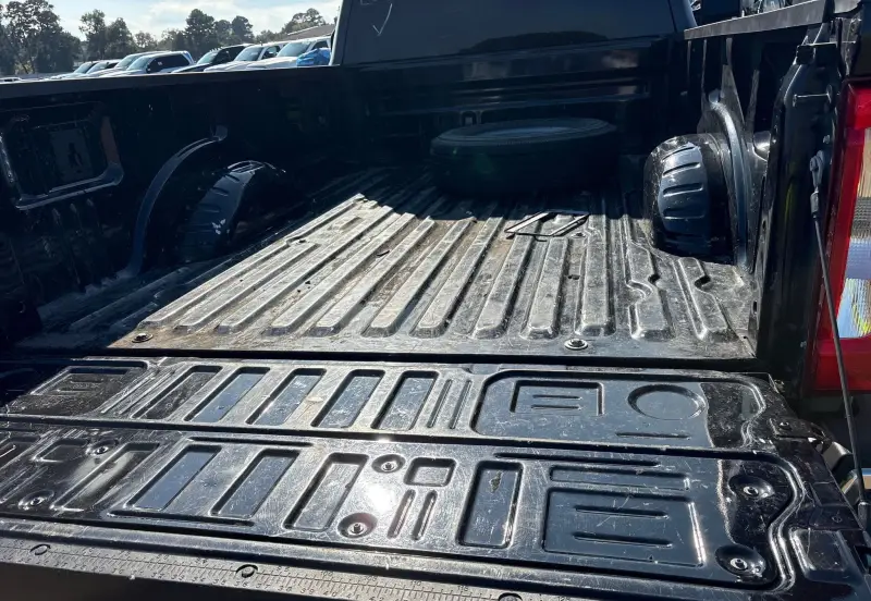 2023 Ford F350 Super Duty photo 16