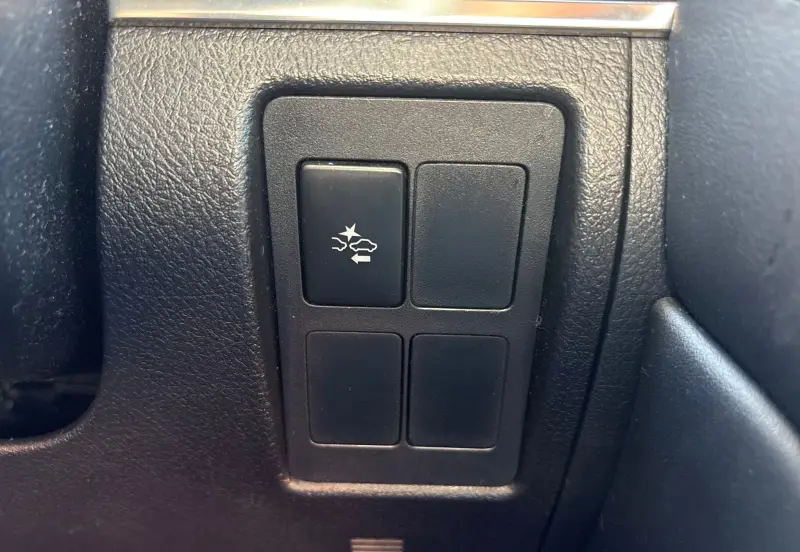 2016 Toyota Land Cruiser photo 51