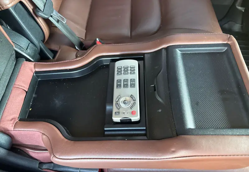 2016 Toyota Land Cruiser photo 84