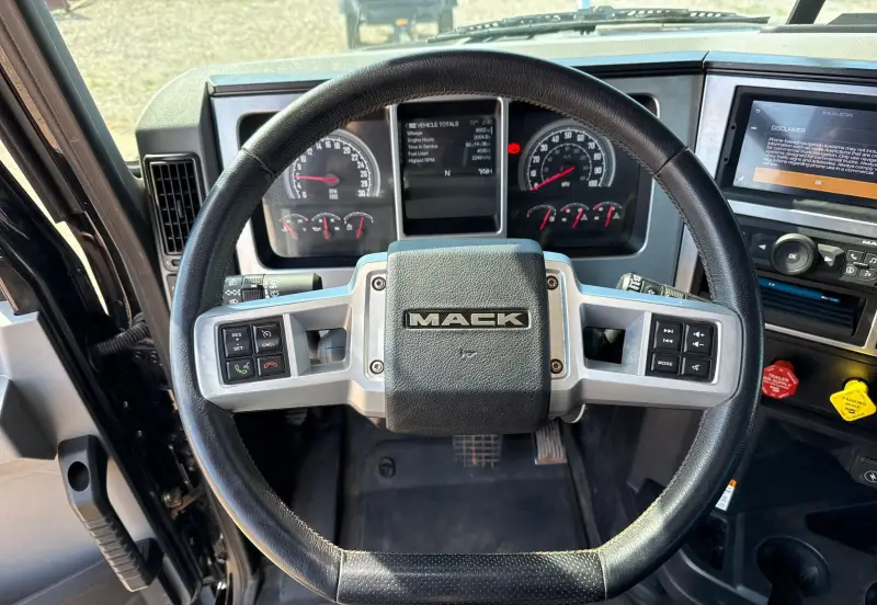 2023 Mack Granite photo 87