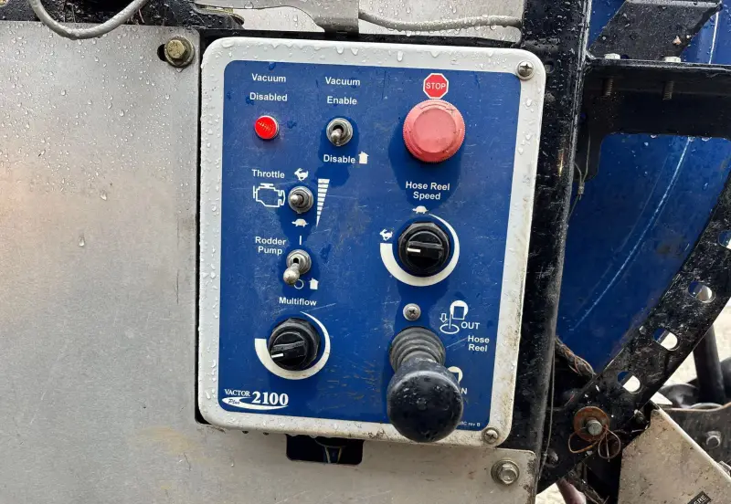 2014 Mack GU713 photo 10