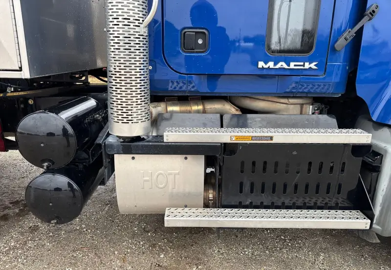 2014 Mack GU713 photo 25