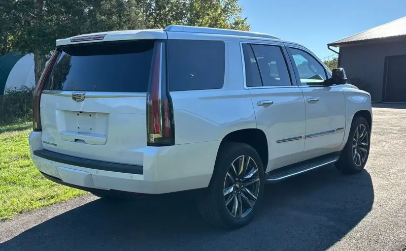2016 Cadillac Escalade photo 5