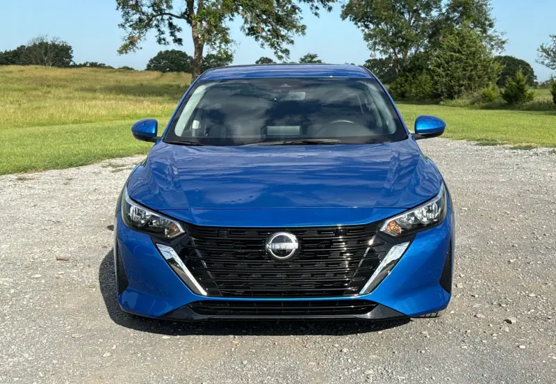 2024 Nissan Sentra photo 2