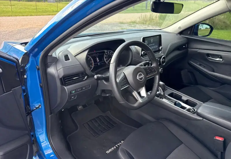 2024 Nissan Sentra photo 32