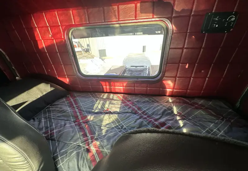 1987 Peterbilt 359 photo 68