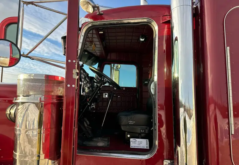 1987 Peterbilt 359 photo 36