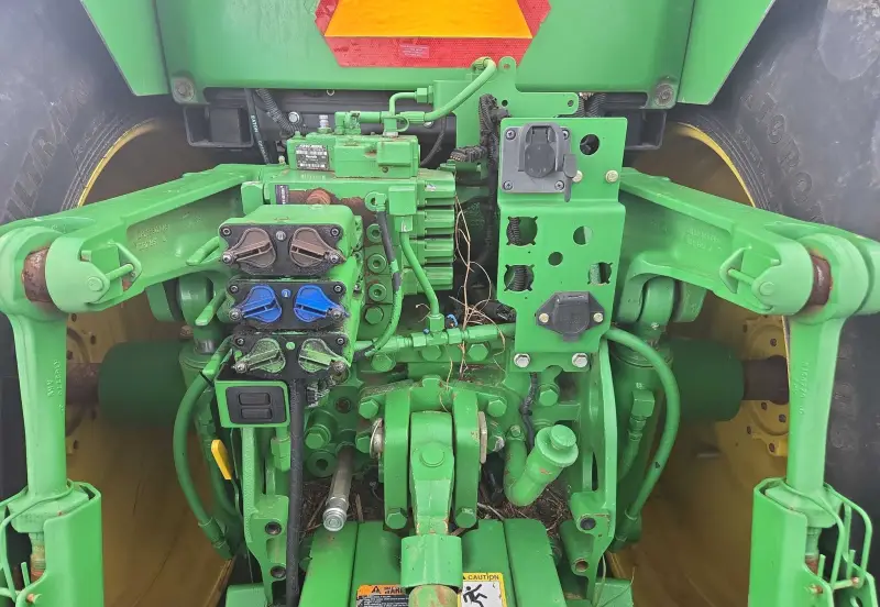2012 John Deere 7230R photo 25
