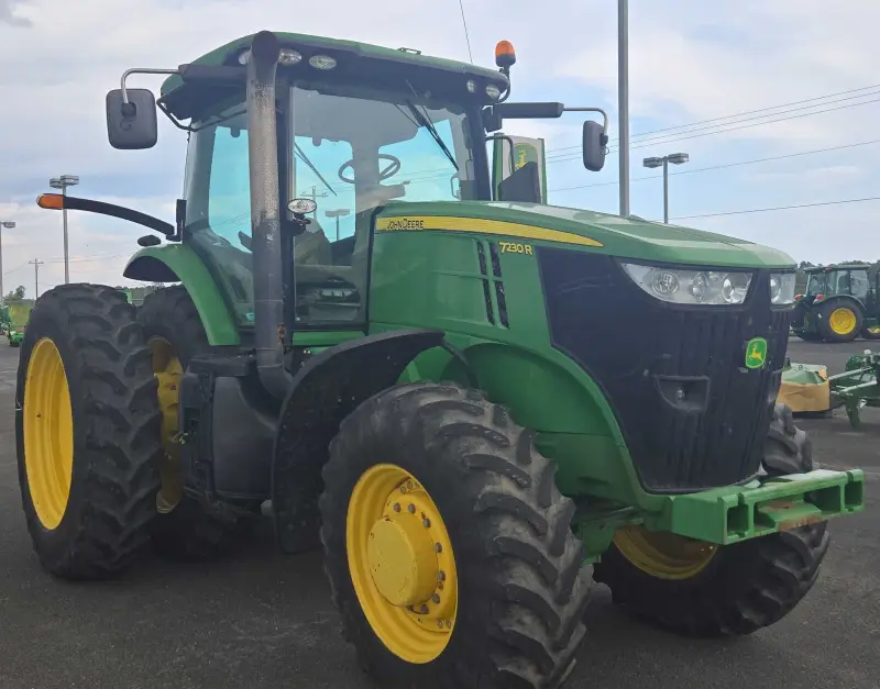 2012 John Deere 7230R photo 3