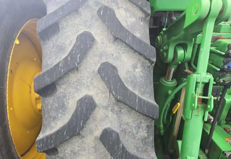 2012 John Deere 7230R photo 79