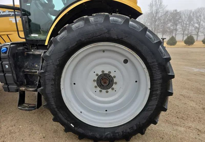 2012 Challenger MT655D photo 79