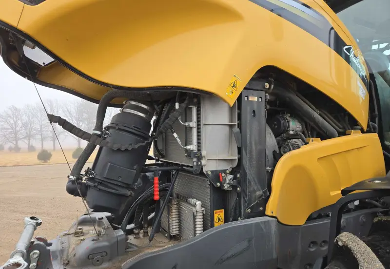 2012 Challenger MT655D photo 52