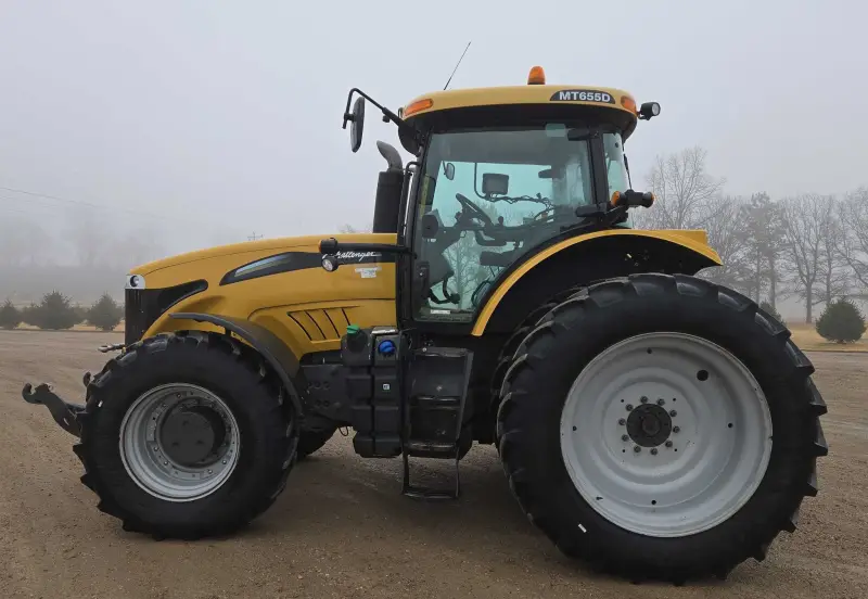 2012 Challenger MT655D photo 8
