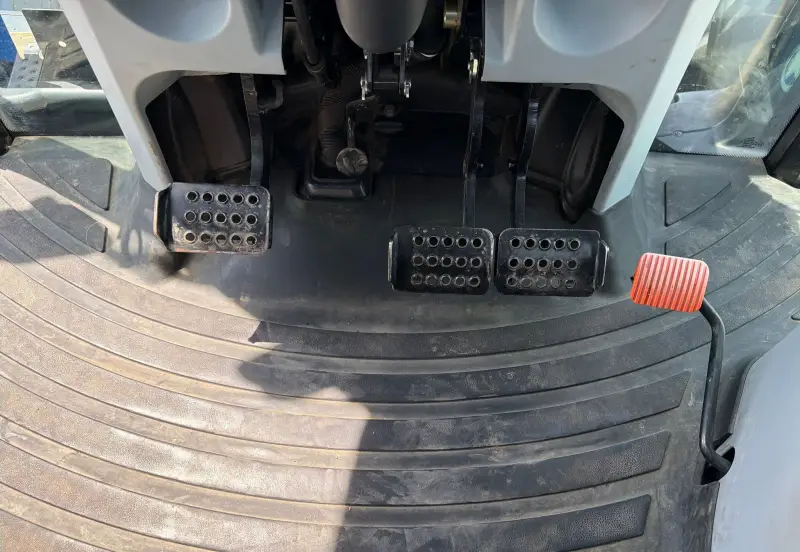 2020 New Holland TS6.110 photo 22
