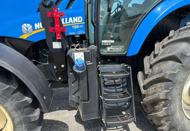 2020 New Holland TS6.110 photo 9
