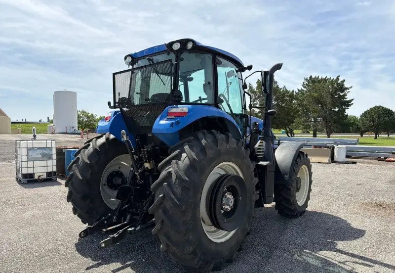 2020 New Holland TS6.110 photo 5