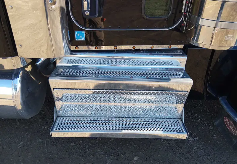 2022 Peterbilt 389 photo 20