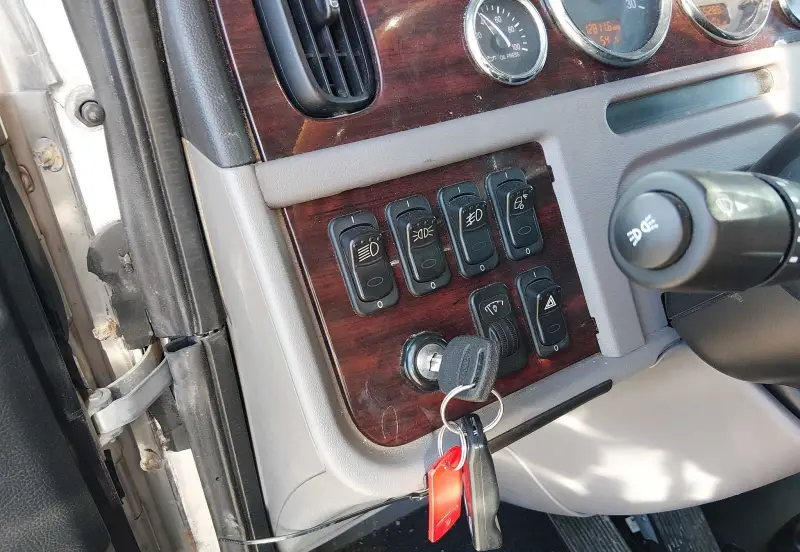 2022 Peterbilt 389 photo 73