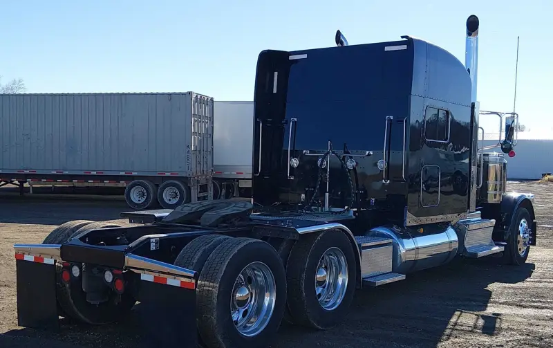 2022 Peterbilt 389 photo 5