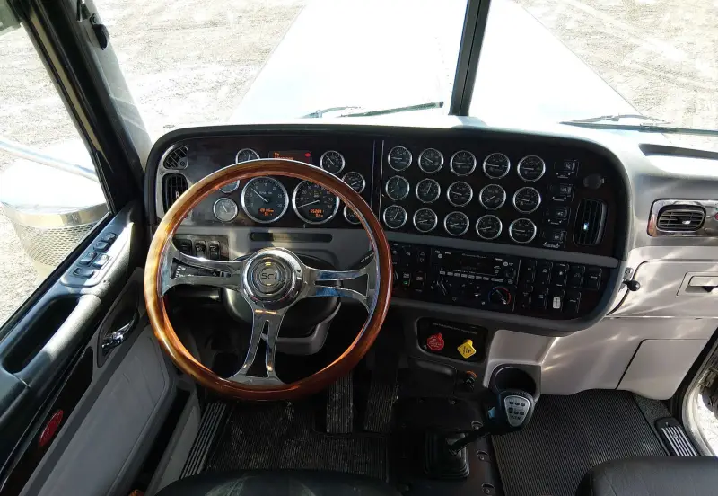 2022 Peterbilt 389 photo 88