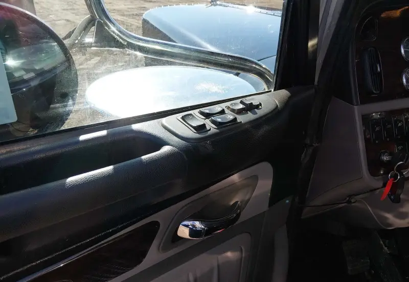 2022 Peterbilt 389 photo 51