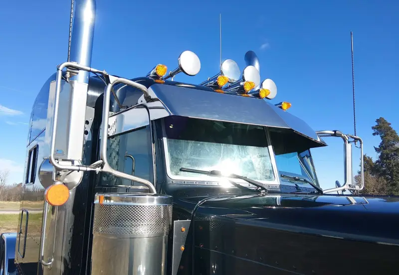 2022 Peterbilt 389 photo 18