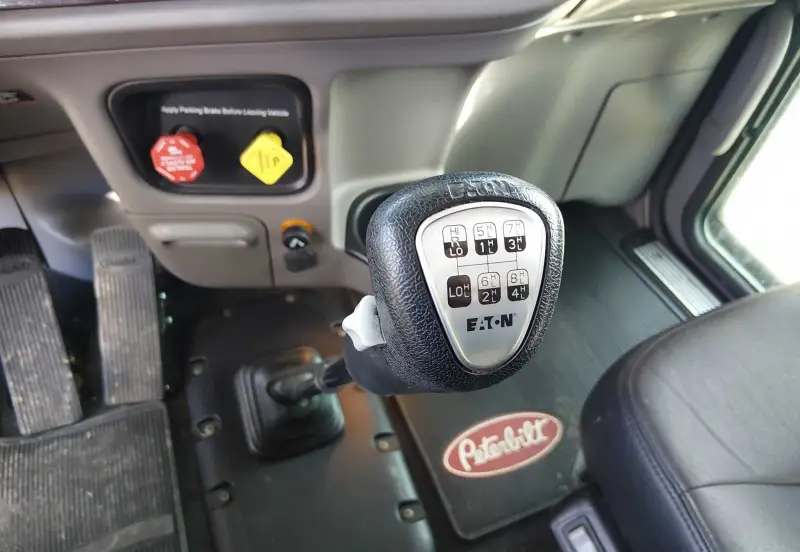 2022 Peterbilt 389 photo 64