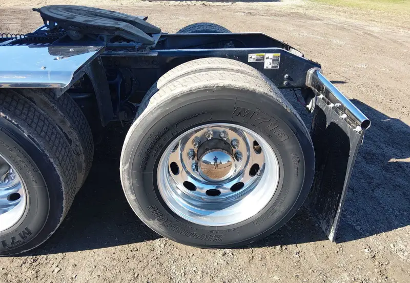2022 Peterbilt 389 photo 128